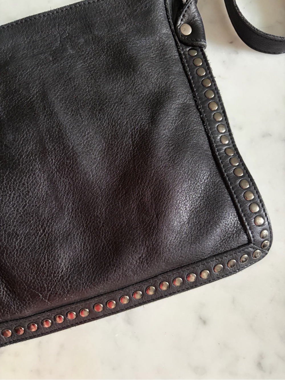 Latico Leathers Gabriel Studded Crossbody Leather shoulder Bag Purse Black Slim - Picture 7 of 13